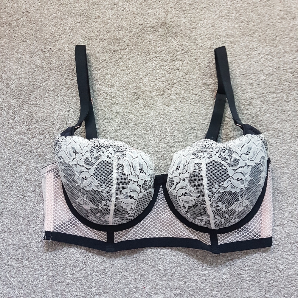 Ann Summers 34D Lace Mesh Black White Bra